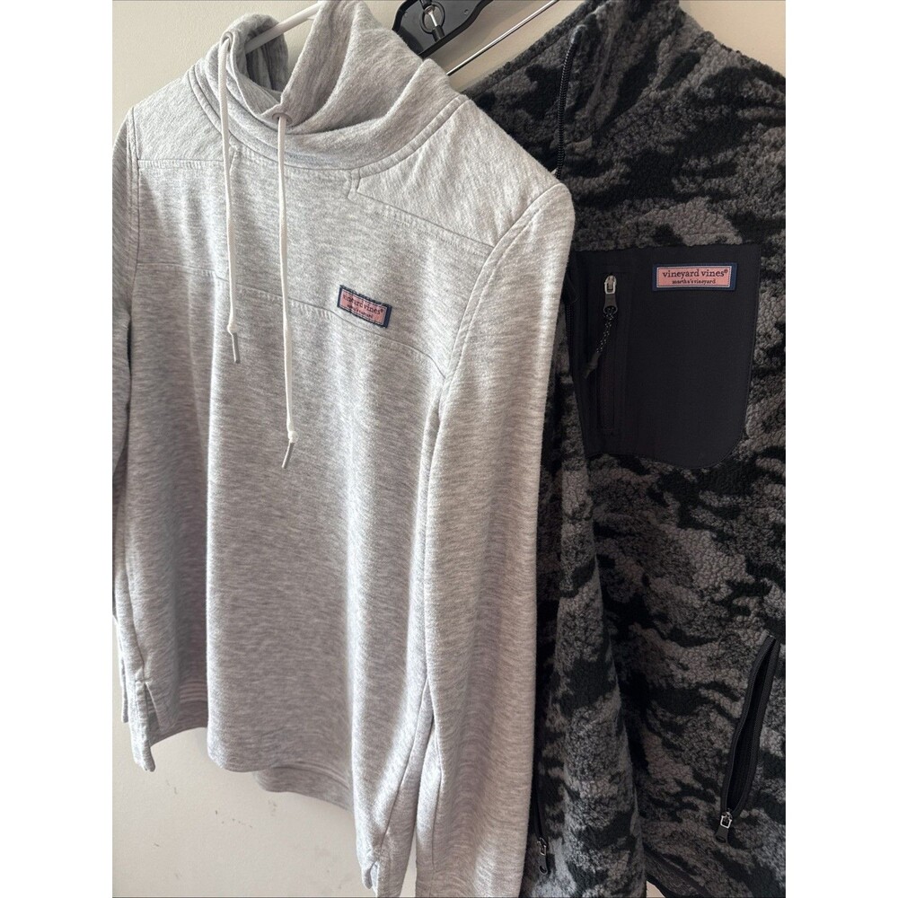 Lot Of 2 Vineyard Vines - 1 Cowl Funnel Neck Sweatshirt & 1 Camo Vest Women’s XS